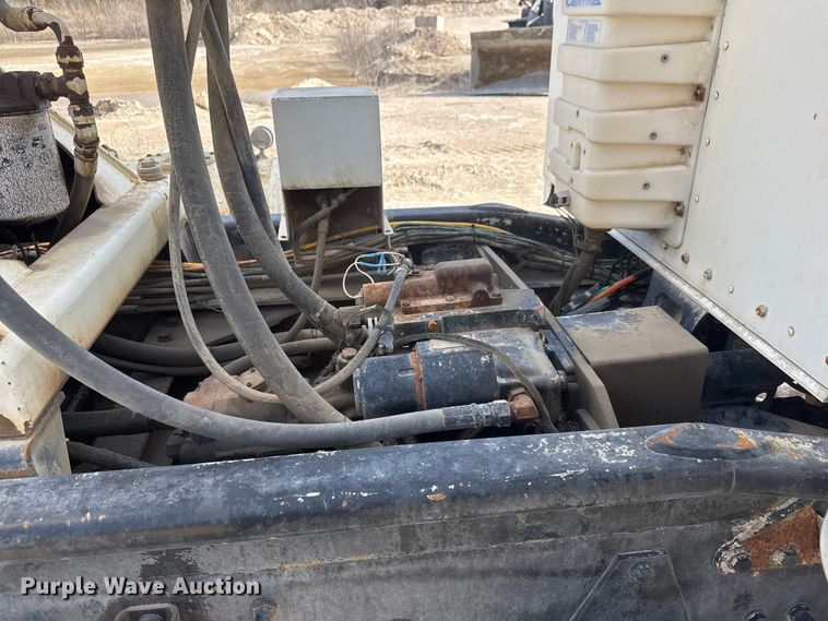 image for item ET1706 2006 Kenworth W900B ready mix truck