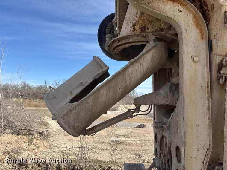 image for item ET1706 2006 Kenworth W900B ready mix truck