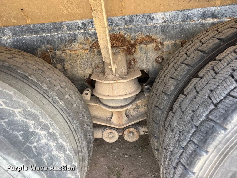 image for item ET1706 2006 Kenworth W900B ready mix truck