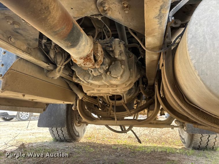 image for item ET1706 2006 Kenworth W900B ready mix truck