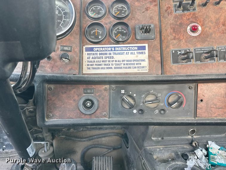 image for item ET1706 2006 Kenworth W900B ready mix truck