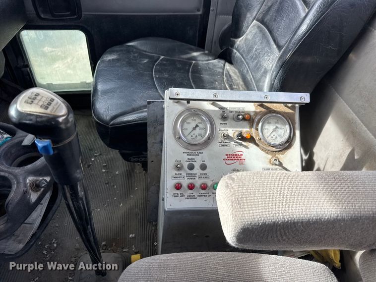 image for item ET1706 2006 Kenworth W900B ready mix truck