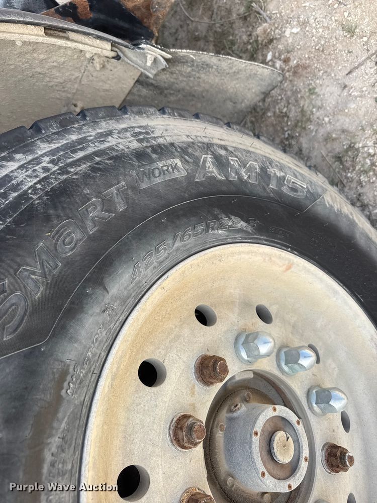 image for item ET1706 2006 Kenworth W900B ready mix truck