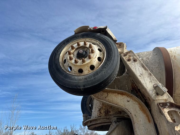 image for item ET1706 2006 Kenworth W900B ready mix truck