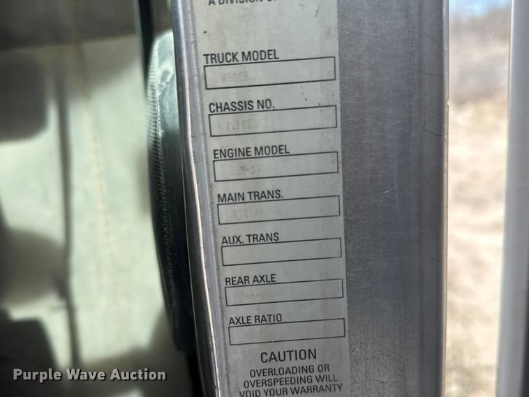 image for item ET1706 2006 Kenworth W900B ready mix truck