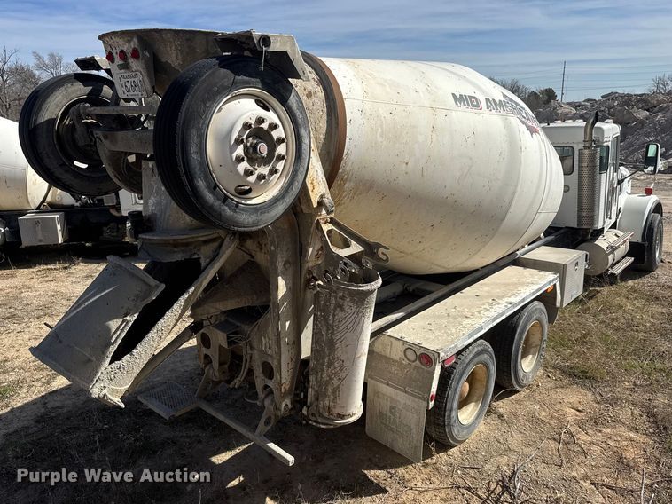 image for item ET1707 2006 Kenworth W900B ready mix truck