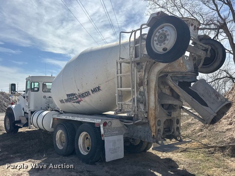 image for item ET1707 2006 Kenworth W900B ready mix truck