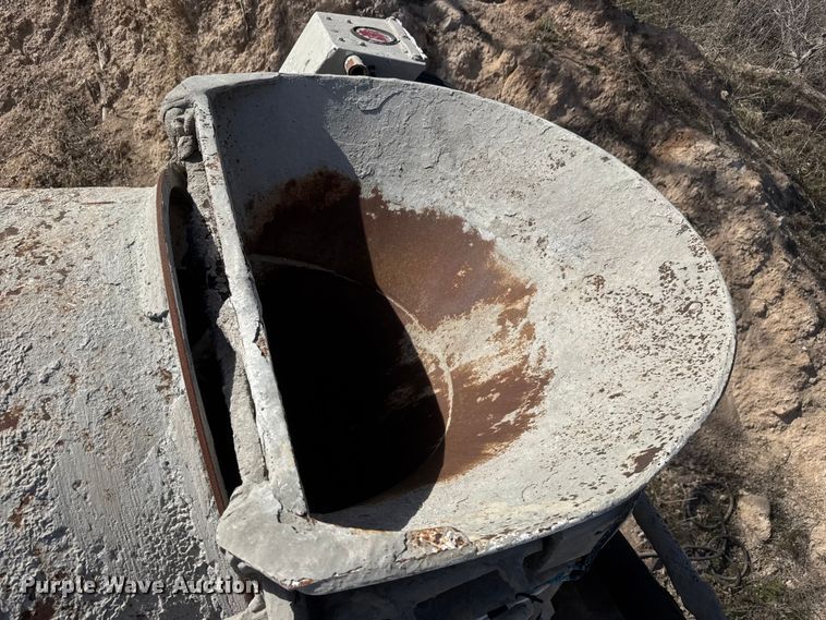 image for item ET1707 2006 Kenworth W900B ready mix truck