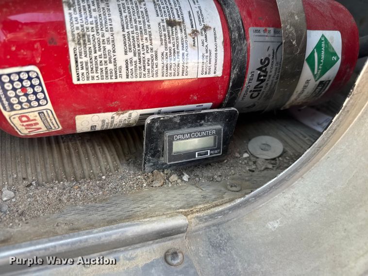 image for item ET1707 2006 Kenworth W900B ready mix truck