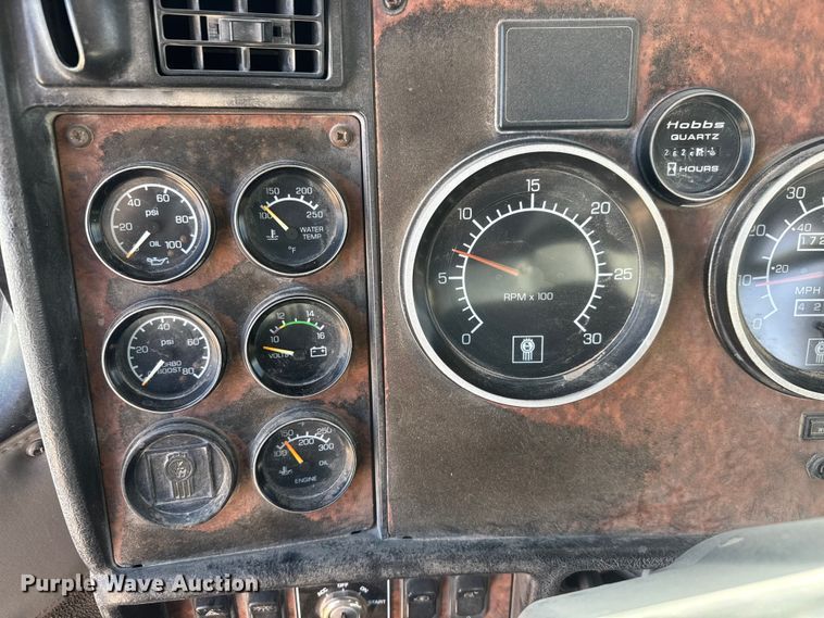 image for item ET1707 2006 Kenworth W900B ready mix truck