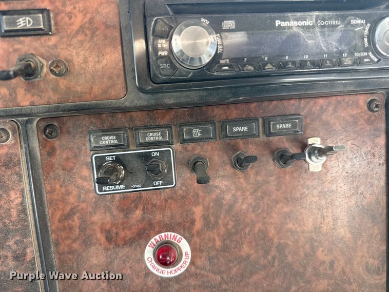 image for item ET1707 2006 Kenworth W900B ready mix truck