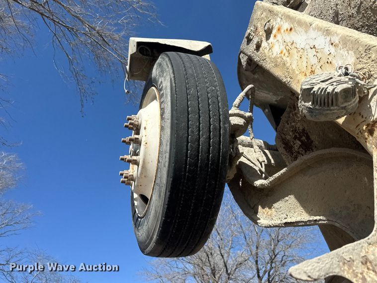 image for item ET1707 2006 Kenworth W900B ready mix truck