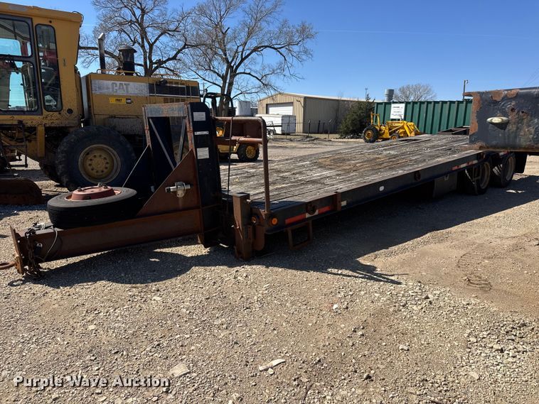 image for item ET1737 2002 Belshe DT2255 equipment trailer