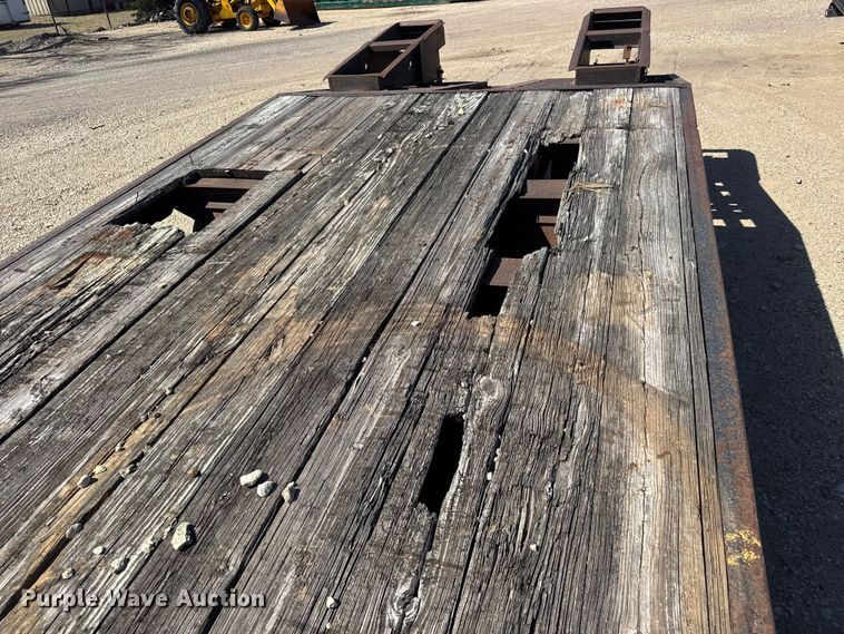 image for item ET1737 2002 Belshe DT2255 equipment trailer