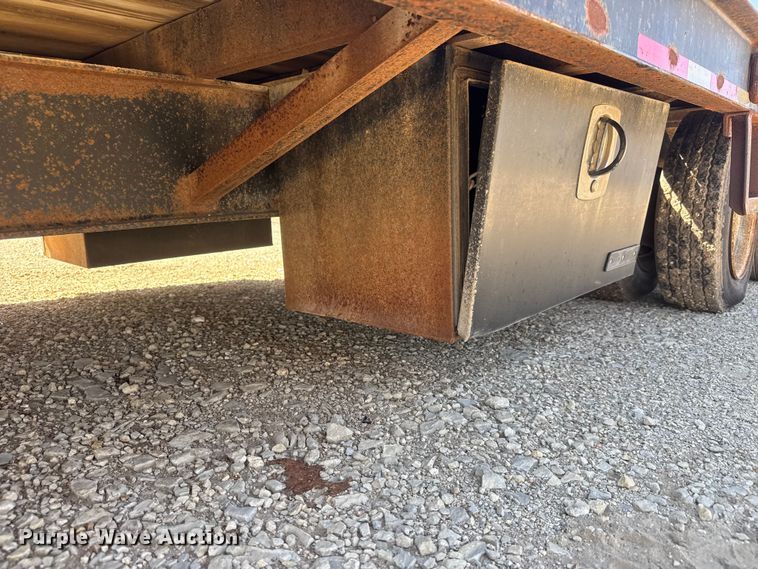 image for item ET1737 2002 Belshe DT2255 equipment trailer