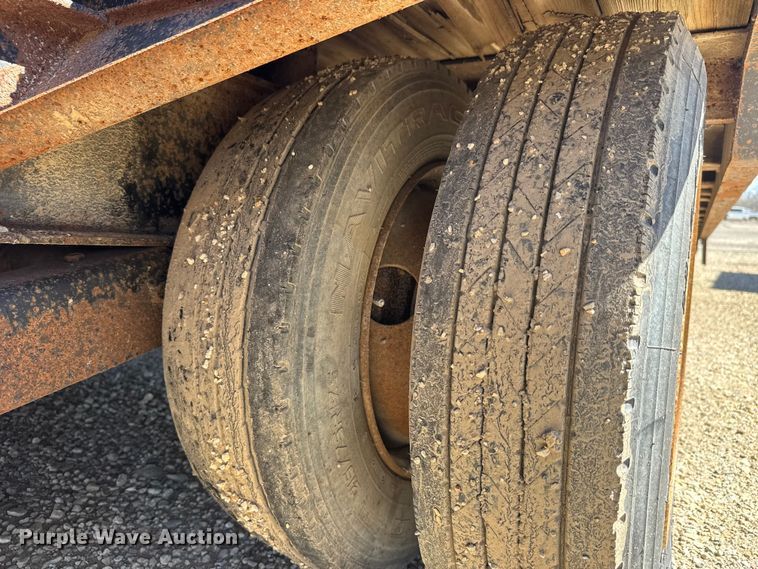 image for item ET1737 2002 Belshe DT2255 equipment trailer