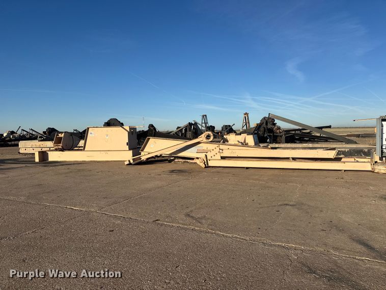 image for item ET1741 2009 Lufkin C-320D-305-100 pump jack