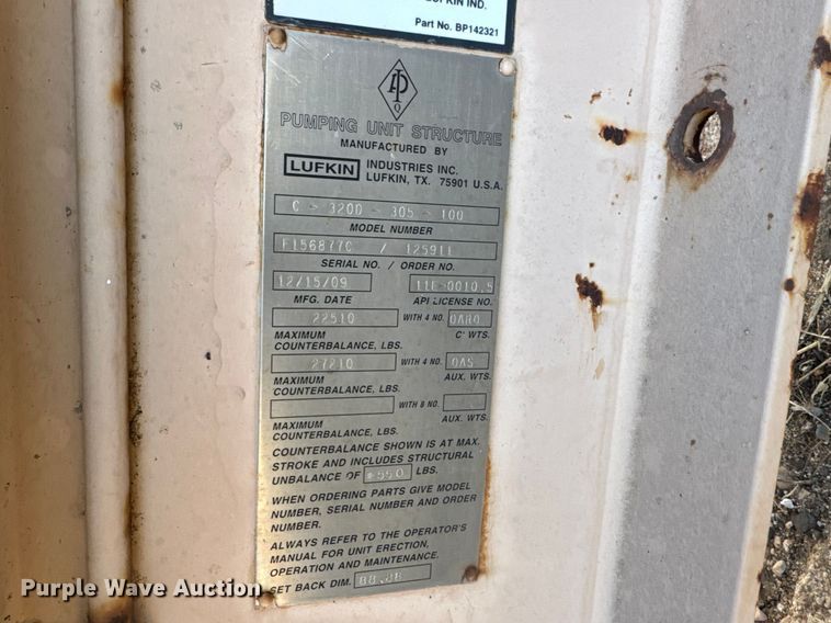 image for item ET1741 2009 Lufkin C-320D-305-100 pump jack