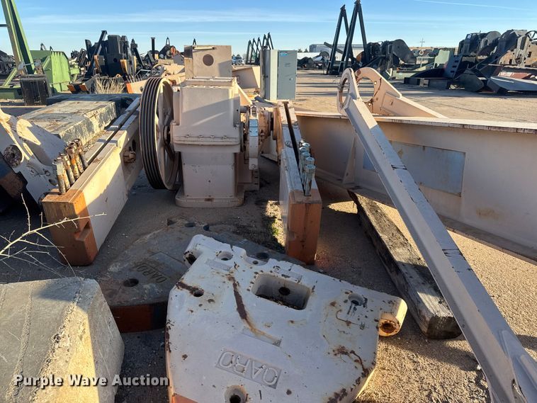 image for item ET1741 2009 Lufkin C-320D-305-100 pump jack