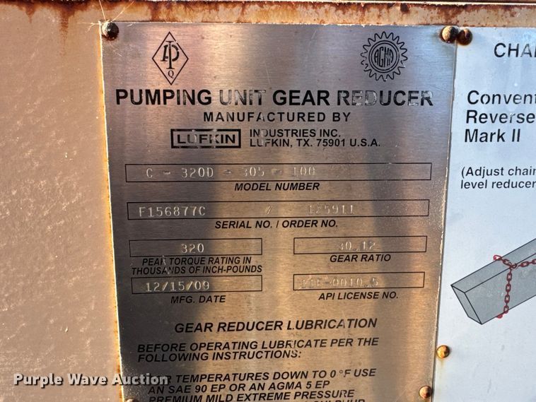 image for item ET1741 2009 Lufkin C-320D-305-100 pump jack