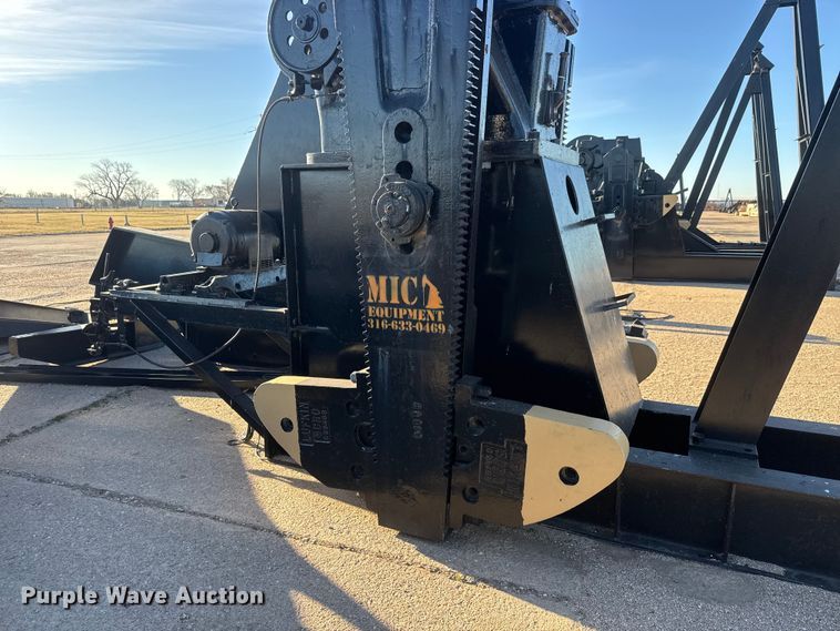 image for item ET1742 Lufkin C-228D-246-86 pump jack