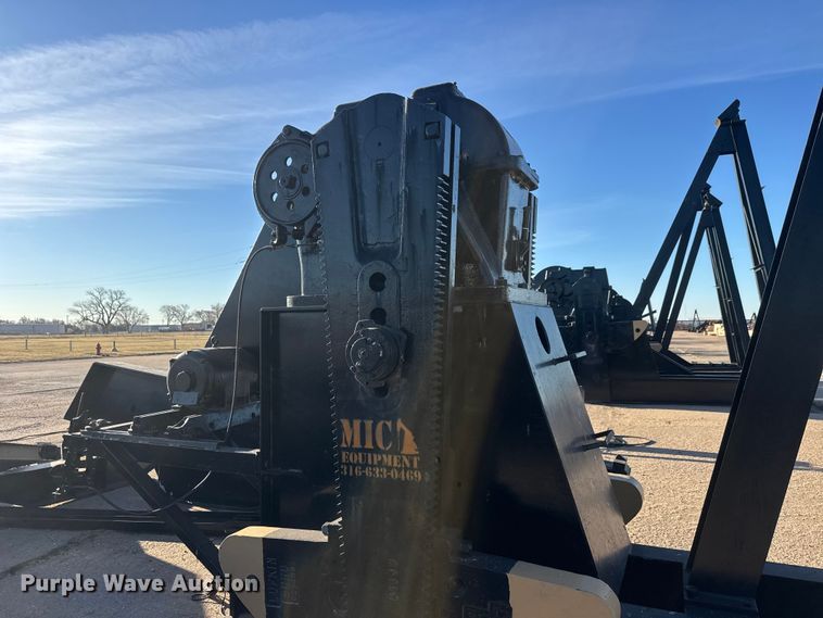 image for item ET1742 Lufkin C-228D-246-86 pump jack