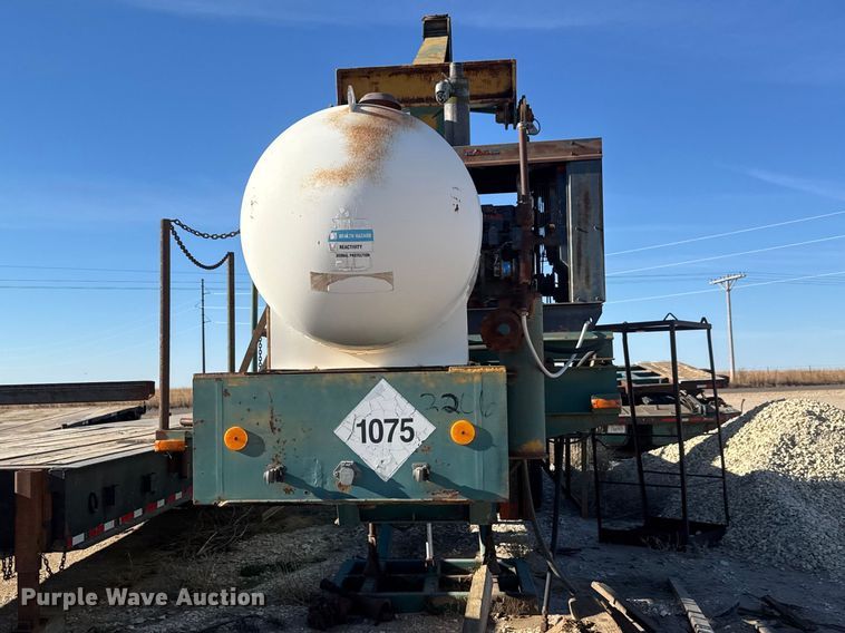 image for item ET1743 Lufkin CM-320D-305-100 pump jack