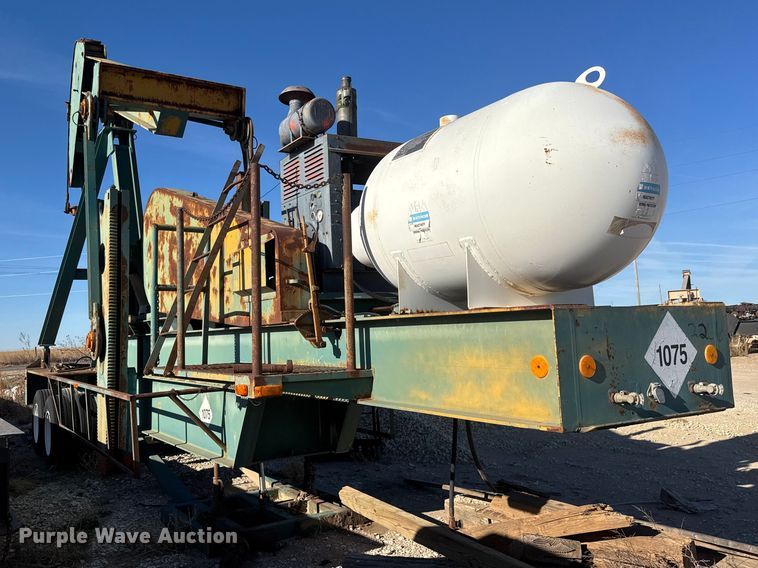 image for item ET1743 Lufkin CM-320D-305-100 pump jack