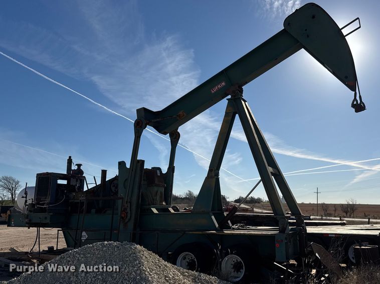 image for item ET1743 Lufkin CM-320D-305-100 pump jack