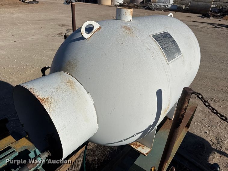 image for item ET1743 Lufkin CM-320D-305-100 pump jack