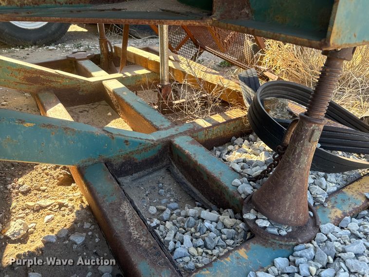 image for item ET1743 Lufkin CM-320D-305-100 pump jack