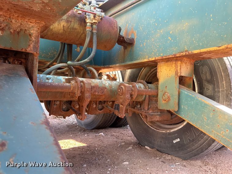 image for item ET1743 Lufkin CM-320D-305-100 pump jack