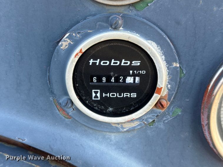 image for item ET1743 Lufkin CM-320D-305-100 pump jack