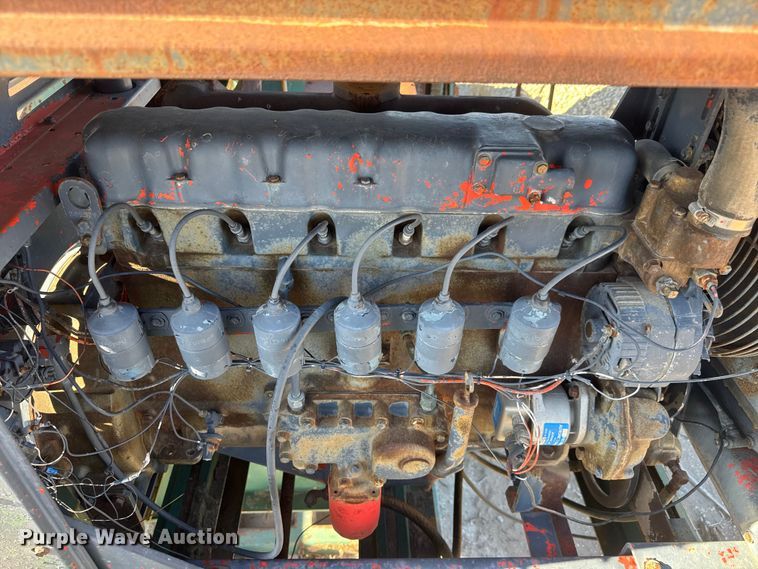 image for item ET1743 Lufkin CM-320D-305-100 pump jack