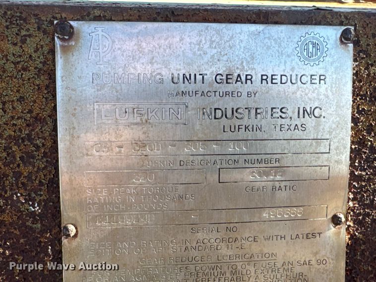 image for item ET1743 Lufkin CM-320D-305-100 pump jack