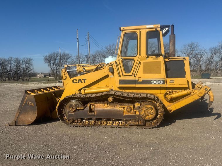 image for item ET1796 1986 Caterpillar 963 track loader