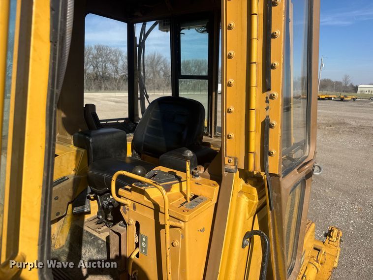 image for item ET1796 1986 Caterpillar 963 track loader