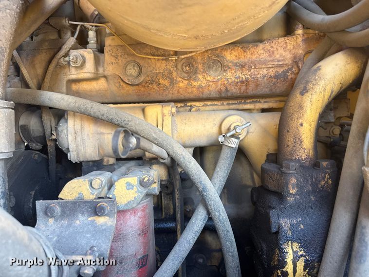 image for item ET1796 1986 Caterpillar 963 track loader