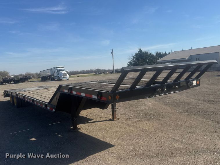 image for item ET1797 2004 Trail King TK50-412 drop deck equipment trailer