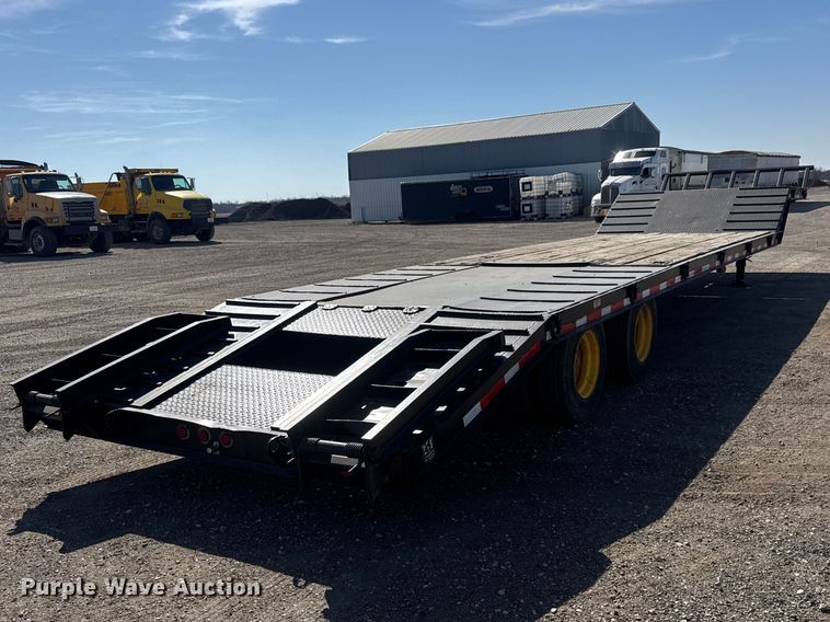 image for item ET1797 2004 Trail King TK50-412 drop deck equipment trailer