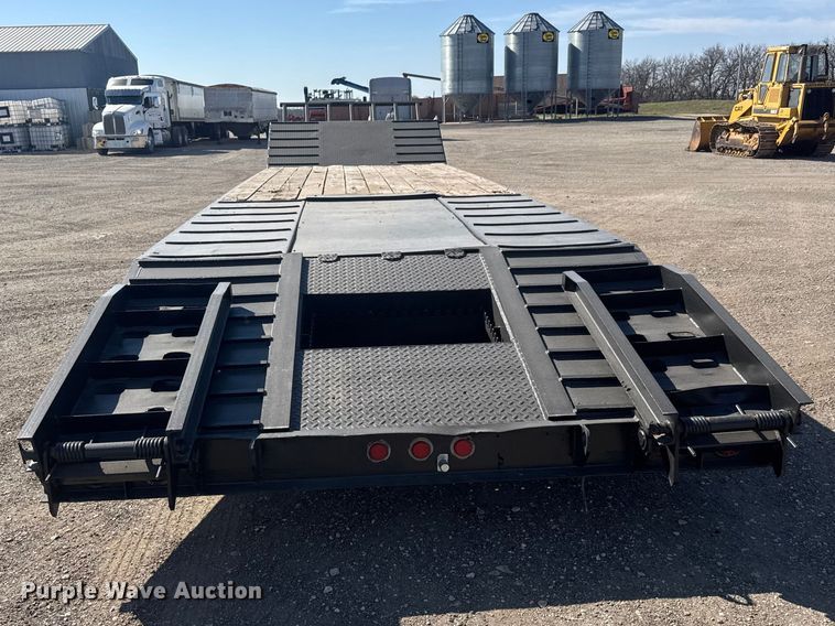 image for item ET1797 2004 Trail King TK50-412 drop deck equipment trailer