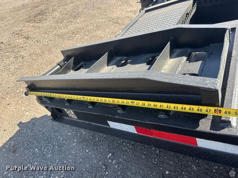 image for item ET1797 2004 Trail King TK50-412 drop deck equipment trailer