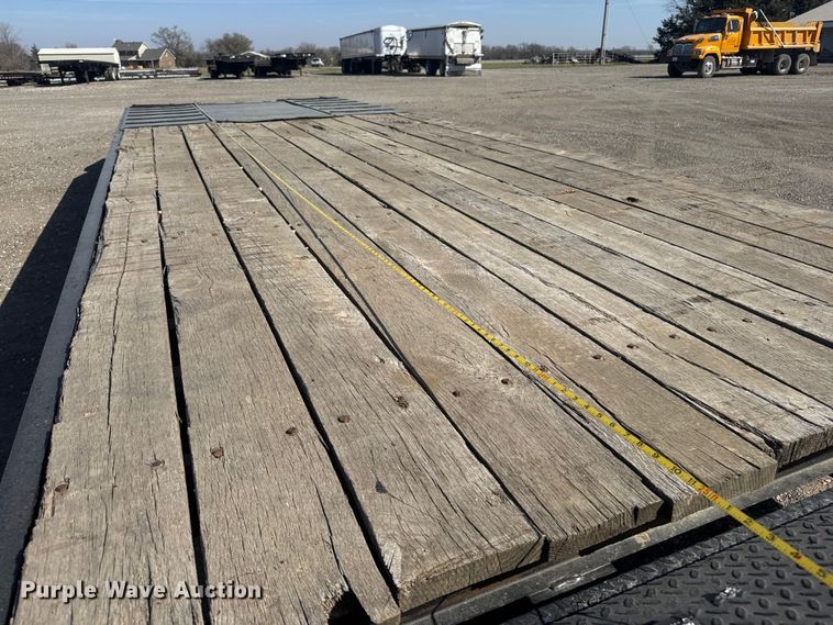 image for item ET1797 2004 Trail King TK50-412 drop deck equipment trailer