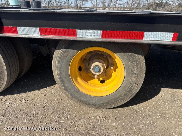 image for item ET1797 2004 Trail King TK50-412 drop deck equipment trailer
