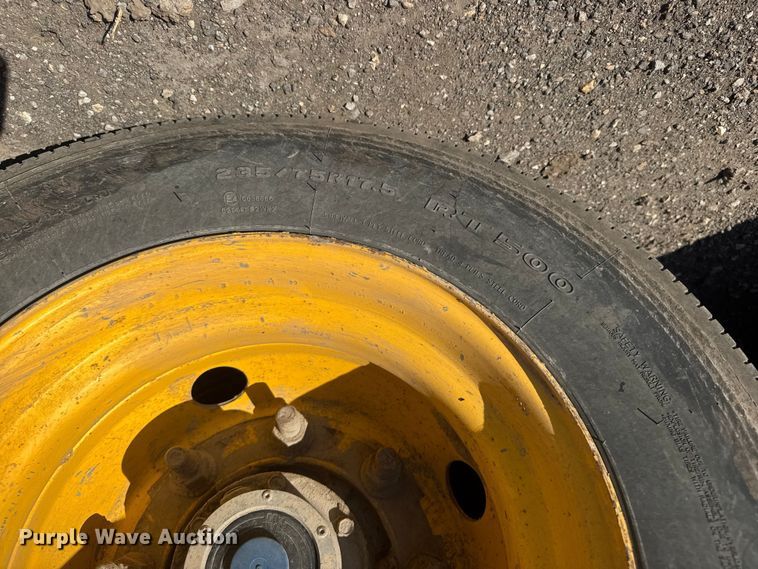 image for item ET1797 2004 Trail King TK50-412 drop deck equipment trailer