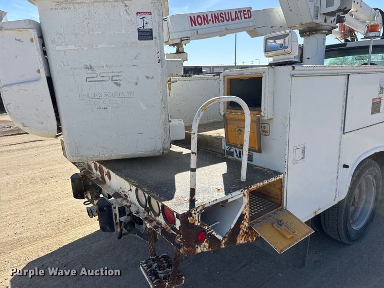 image for item ET1811 2007 Ford F450 Super Duty XL bucket truck