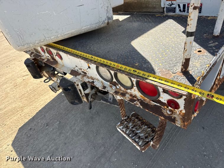 image for item ET1811 2007 Ford F450 Super Duty XL bucket truck