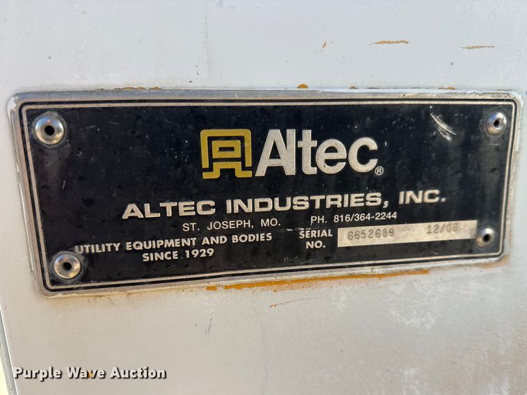 image for item ET1811 2007 Ford F450 Super Duty XL bucket truck