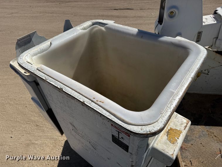 image for item ET1811 2007 Ford F450 Super Duty XL bucket truck