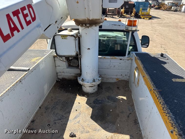 image for item ET1811 2007 Ford F450 Super Duty XL bucket truck